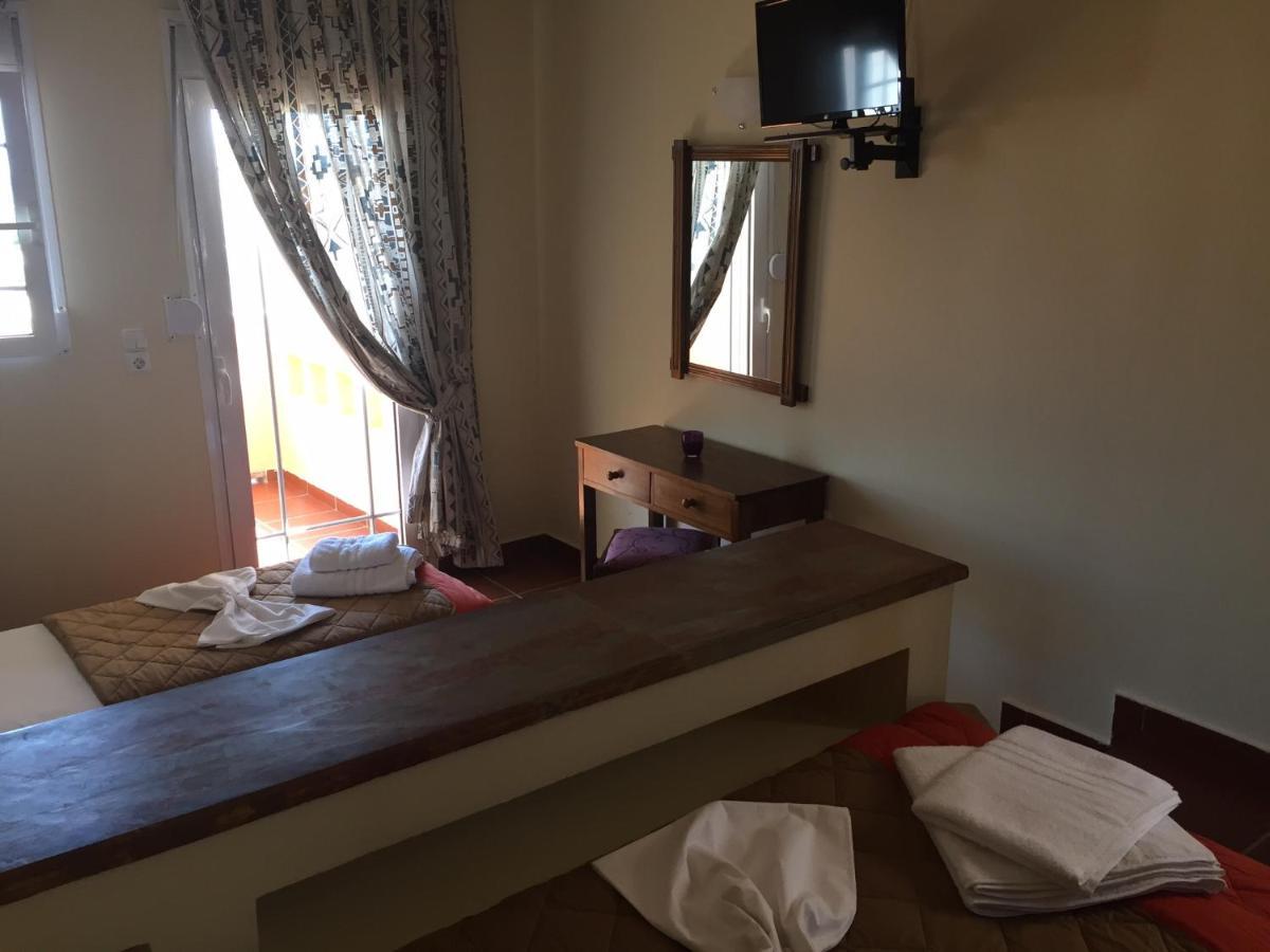 Toulipa Rooms Agia Ermioni エクステリア 写真