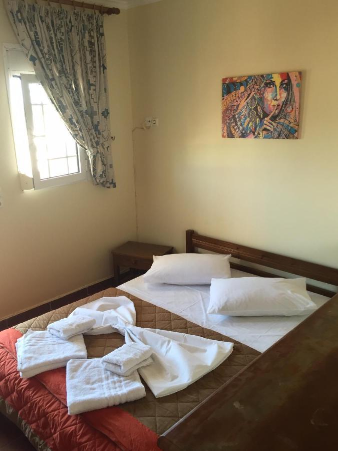 Toulipa Rooms Agia Ermioni エクステリア 写真