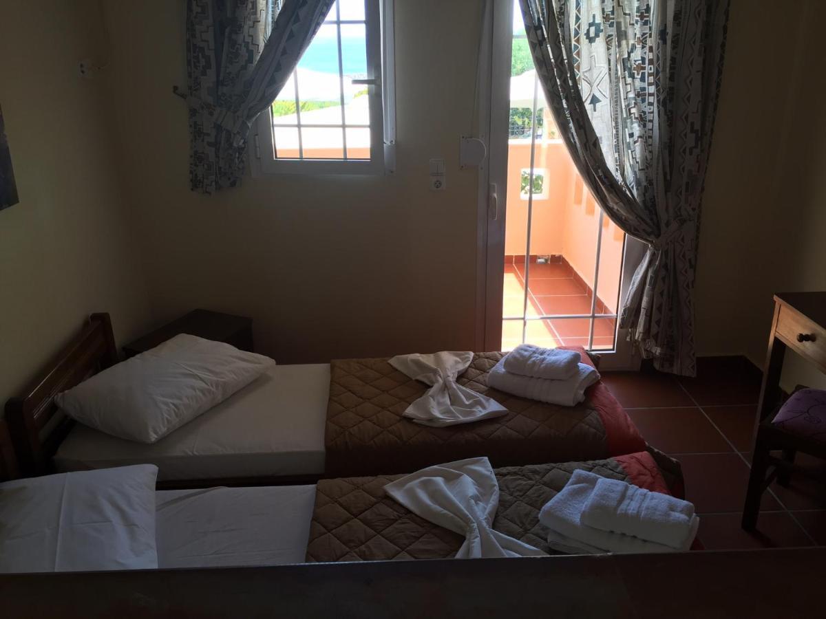 Toulipa Rooms Agia Ermioni エクステリア 写真