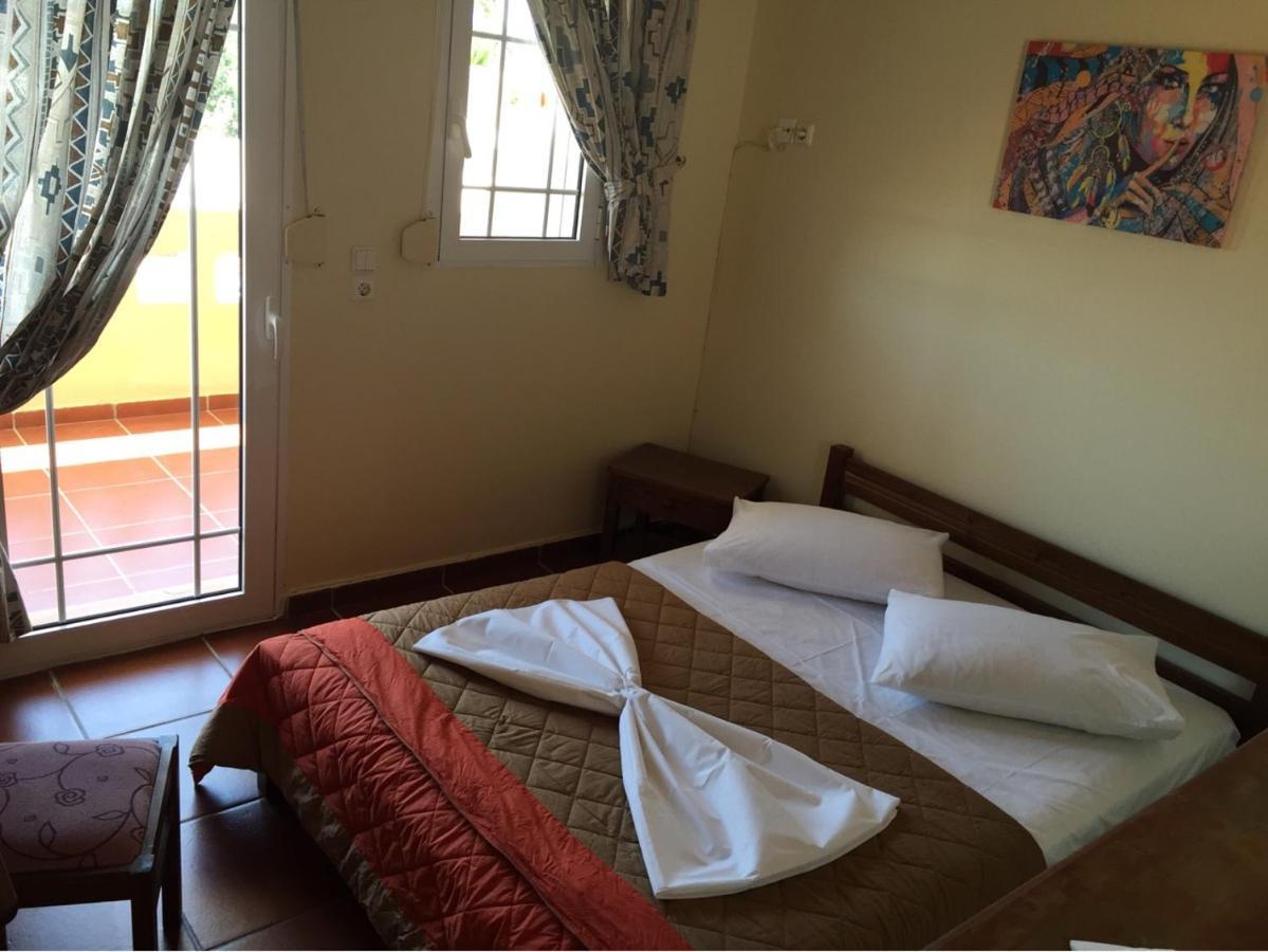 Toulipa Rooms Agia Ermioni エクステリア 写真