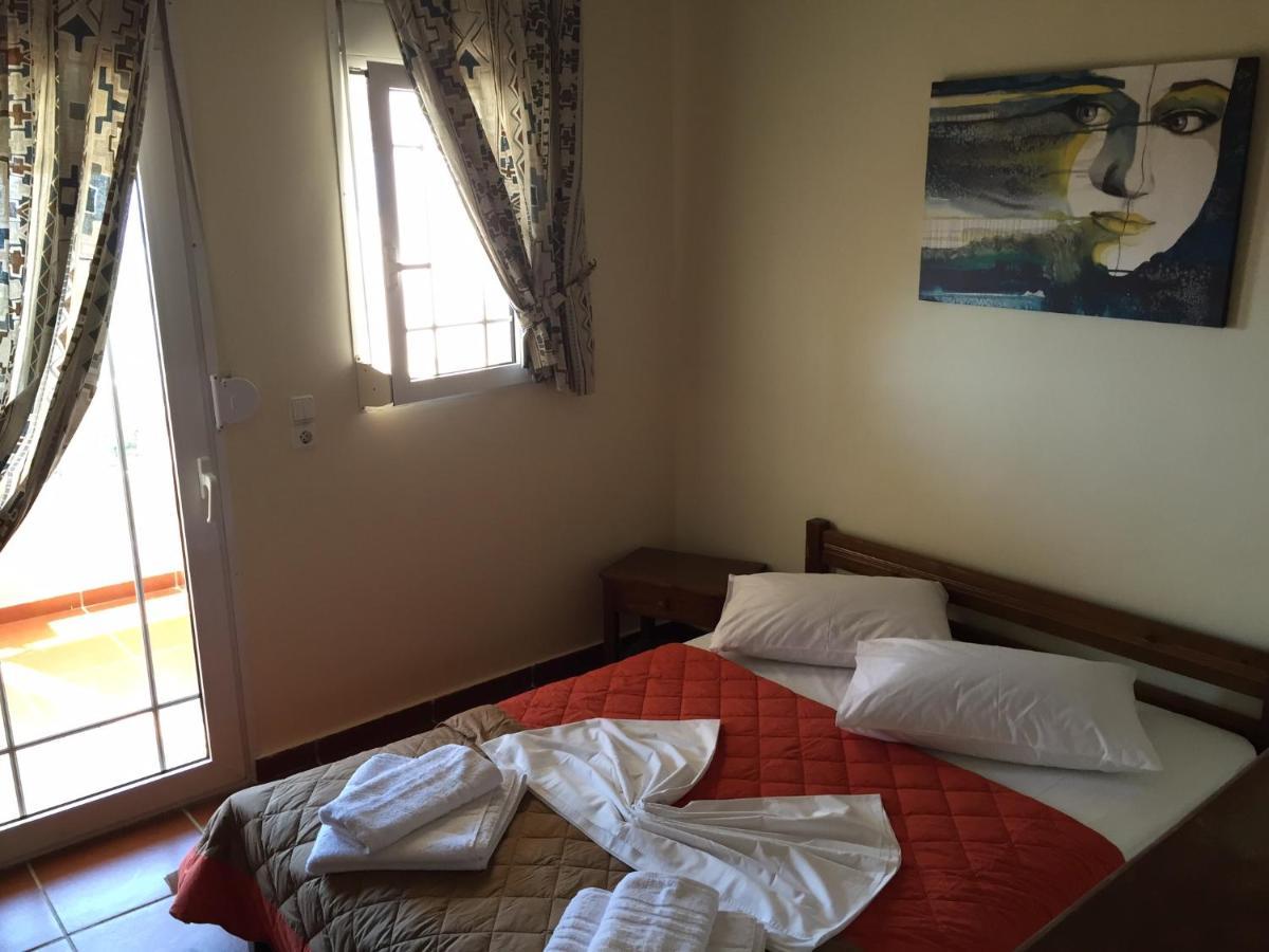 Toulipa Rooms Agia Ermioni エクステリア 写真