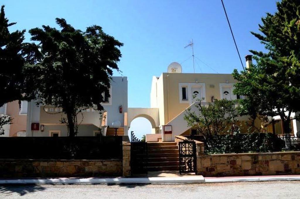 Toulipa Rooms Agia Ermioni エクステリア 写真